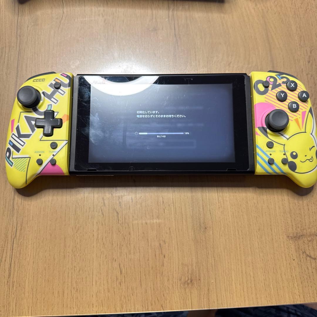 Nintendo Switch ピカチュウデザインコントローラー付き