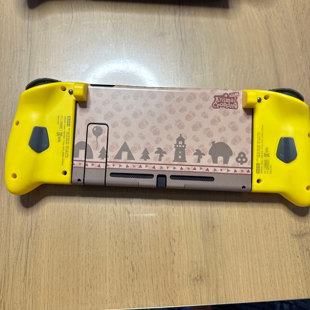 Nintendo Switch ピカチュウデザインコントローラー付き