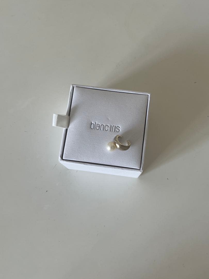 blanc iris パール イヤーカフ ブランイリス