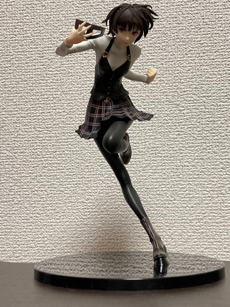 ペルソナ5 ザ・ロイヤル　新島真 フィギュア 制服ver. ホビージャパン