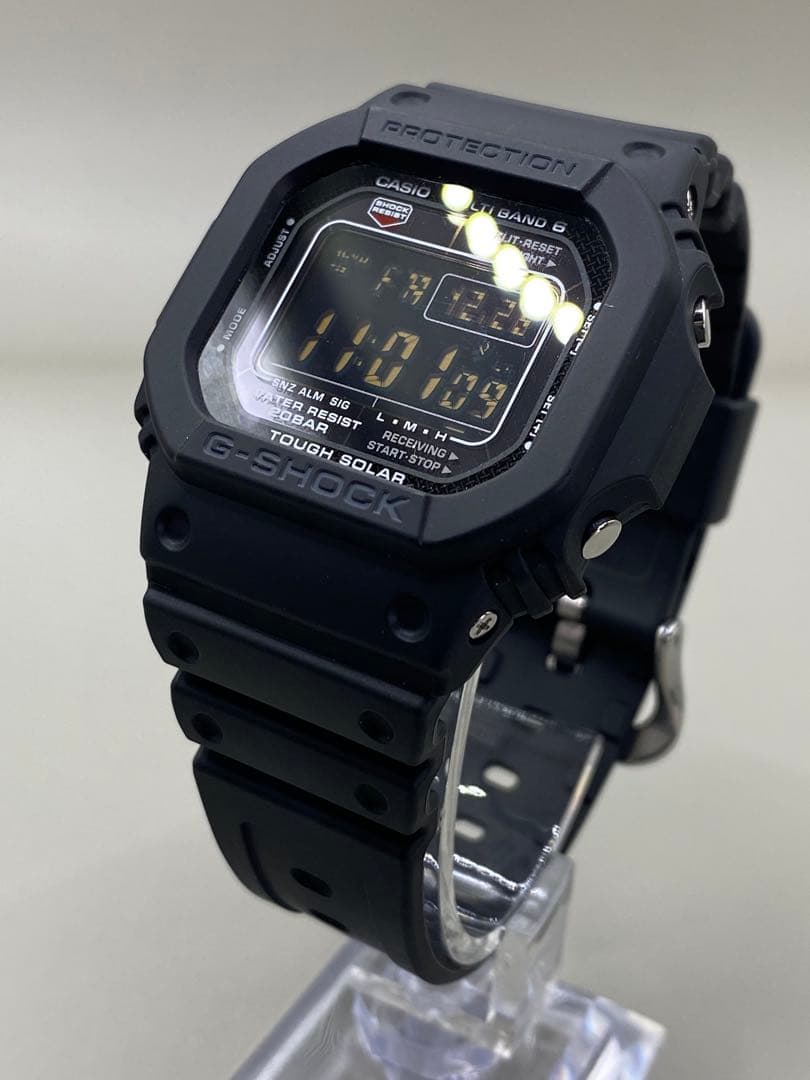 [美品]CASIO G-SHOCK ソーラー ブラック腕時計 GW-M5610U