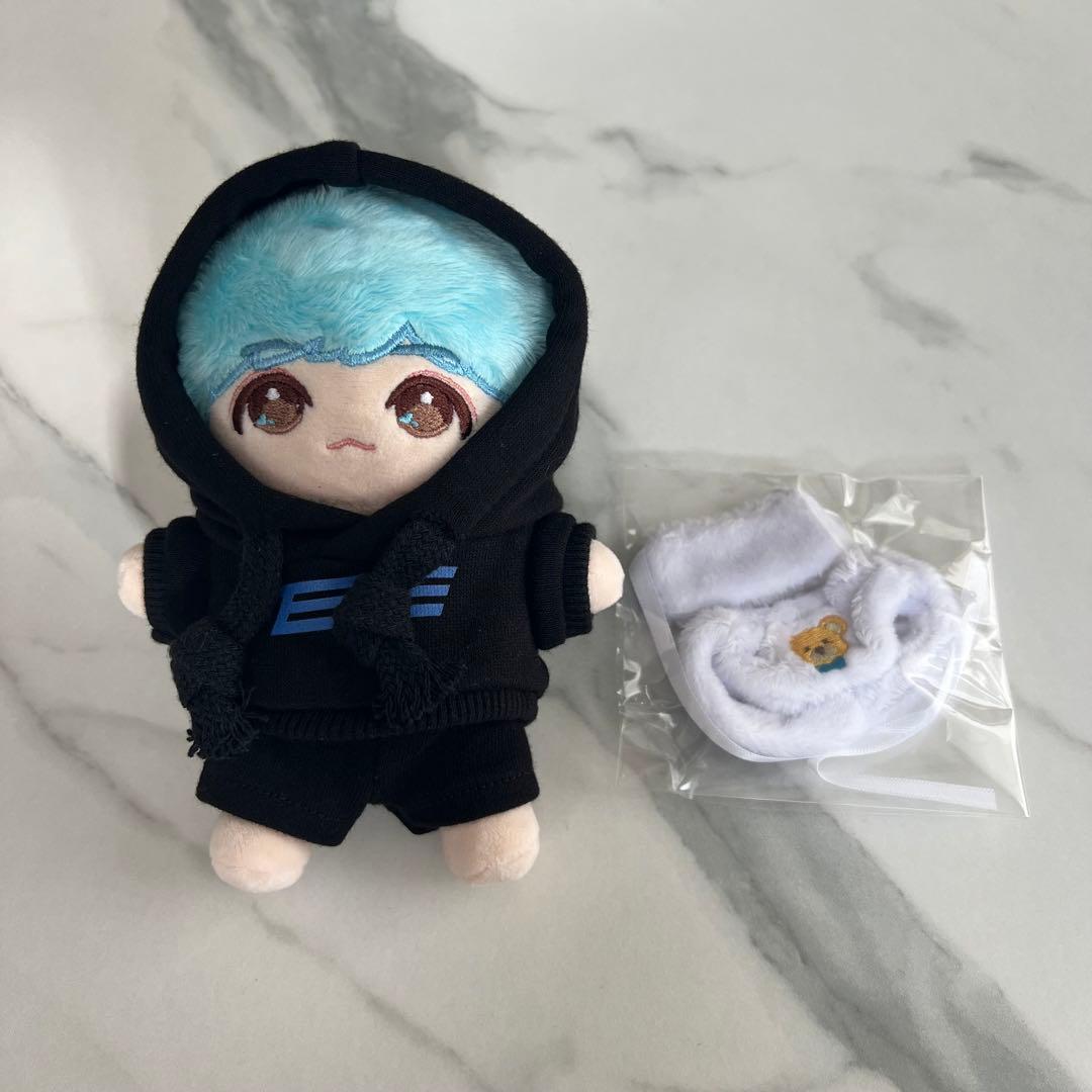 ATEEZ ユノ ぬいぐるみ 本体 洋服 セット 15cm