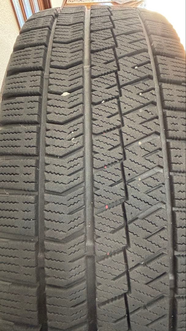 215 65 R16 VRX2 アルファード　スタッドレス