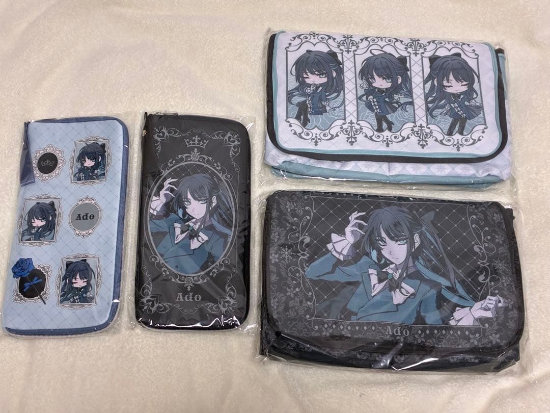 Ado 収納BOX全2種各1個、ペンライトケース全2種各1個　計4点まとめ売り