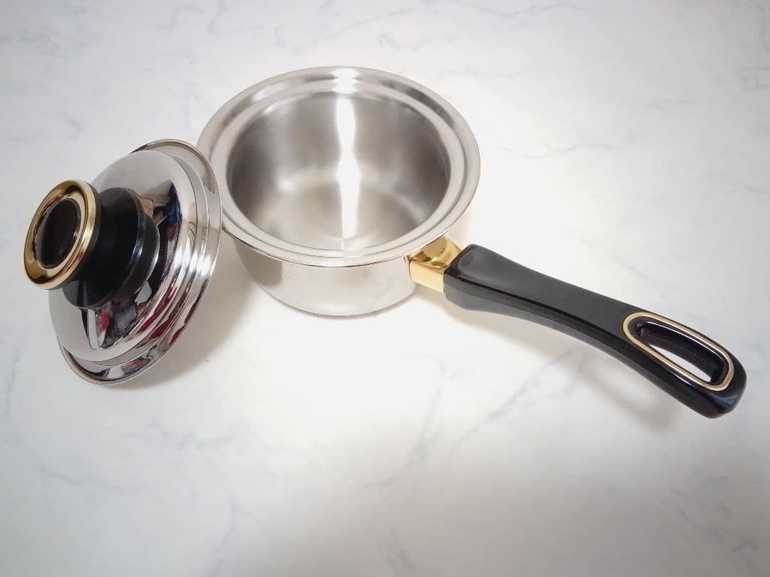 ☆未使用☆ タッパーウェア レインボークッカー 内径13cm 片手鍋