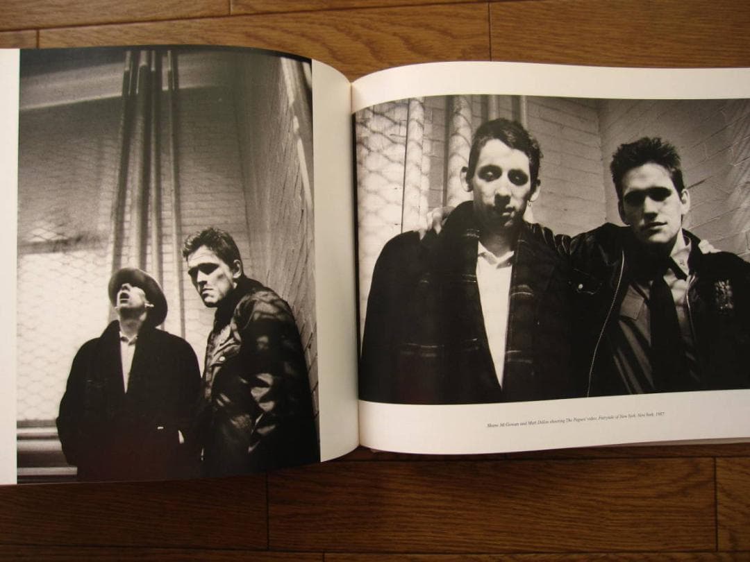 アート・デザイン・音楽 Rockers Galore: Photographs Josh Cheuse