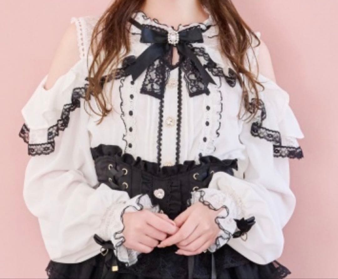 LIZLISA リズリサ オープンショルダーフリルブラウス