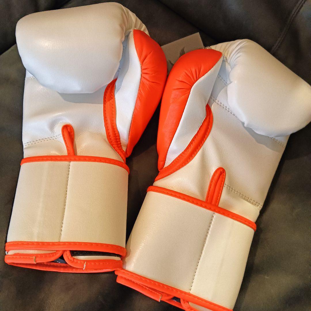 新品未使用 FLY ボクシンググローブ ホワイト/オレンジ