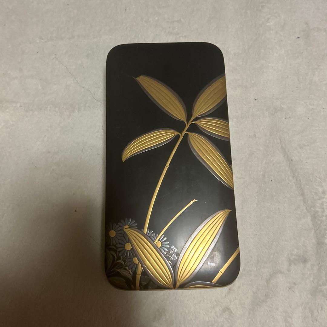 漆器 文箱 金色植物模様