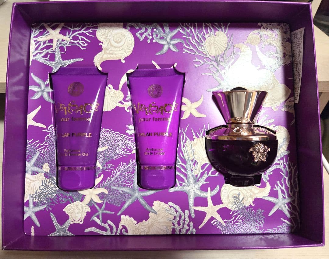 新品未使用　Versace Dylan Purple 50mlセット