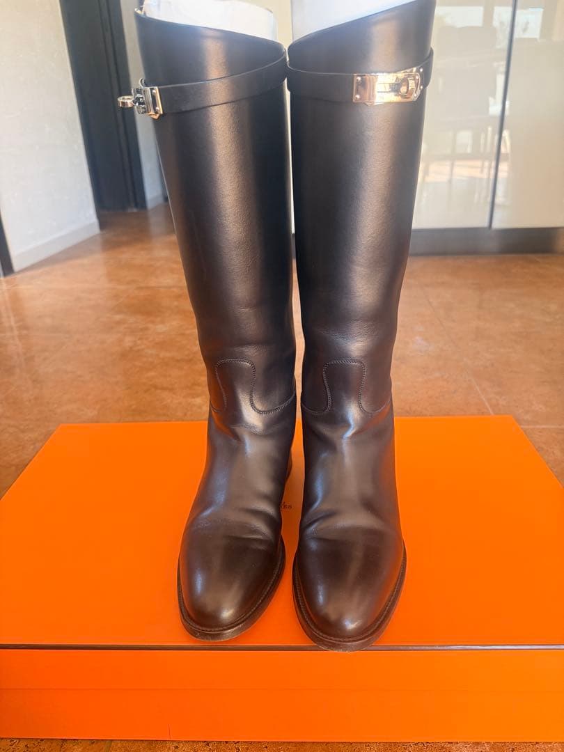 HERMES 黒 レザーブーツ 金具付き