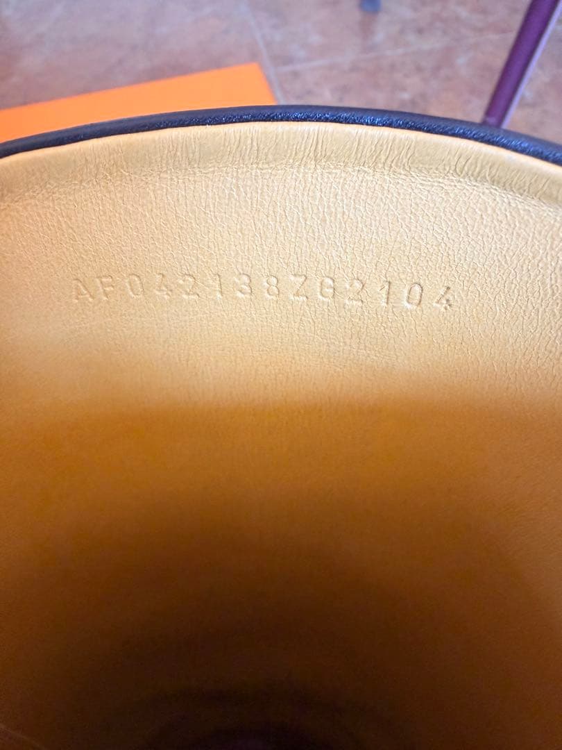 HERMES 黒 レザーブーツ 金具付き