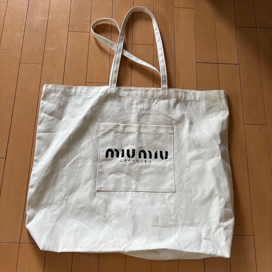 miu miu ショッピングバッグ