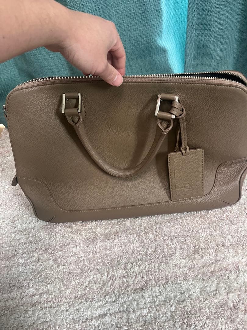 Pelle Morbida ベージュ　taupe ペッレモルビダ