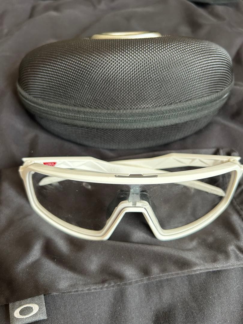 Oakley スートロ　調光レンズ