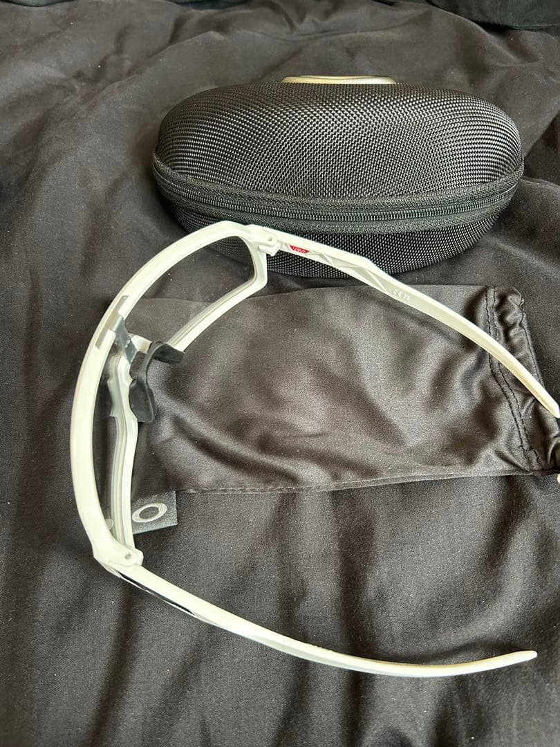 Oakley スートロ　調光レンズ