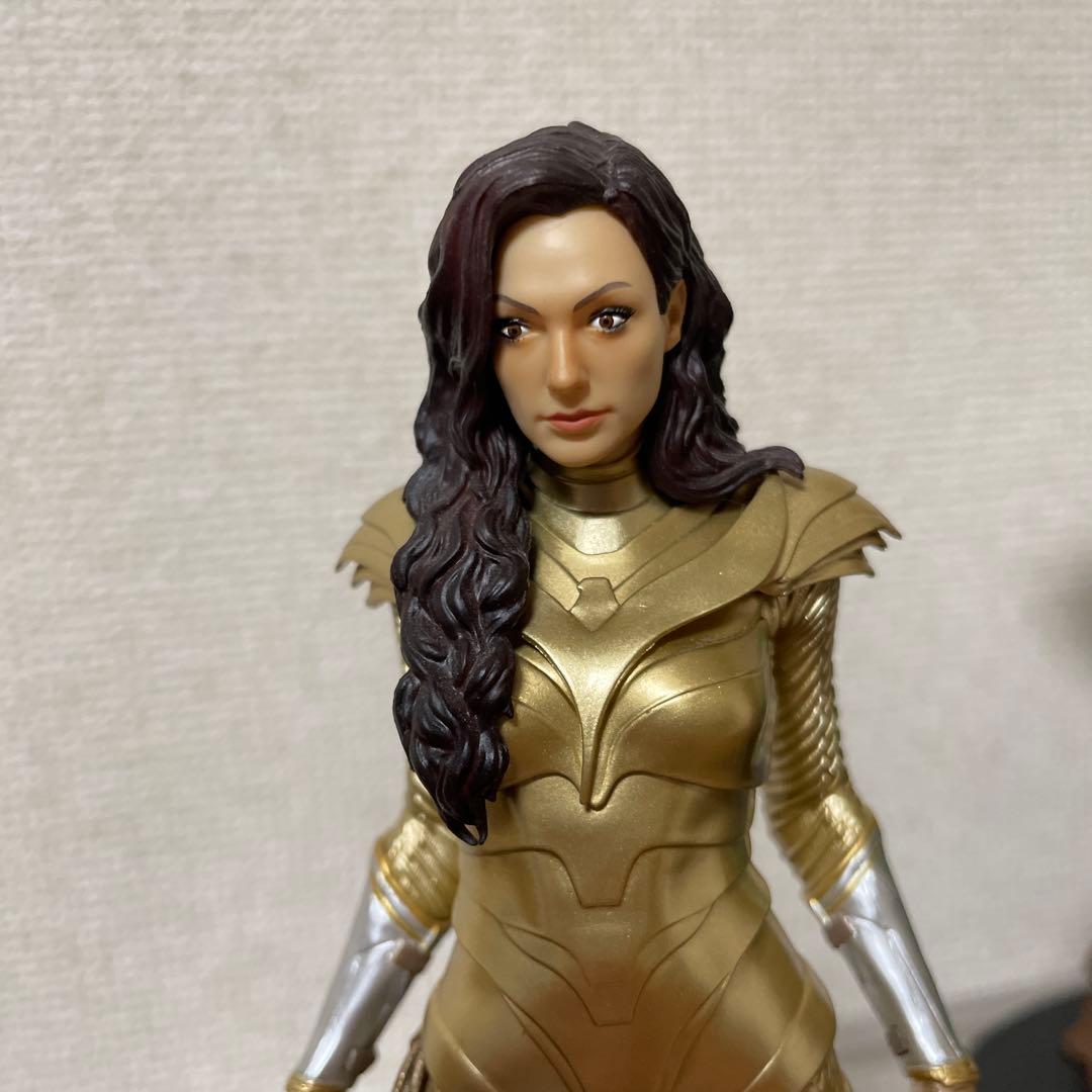 ワンダーウーマン フィギュア ゴールド