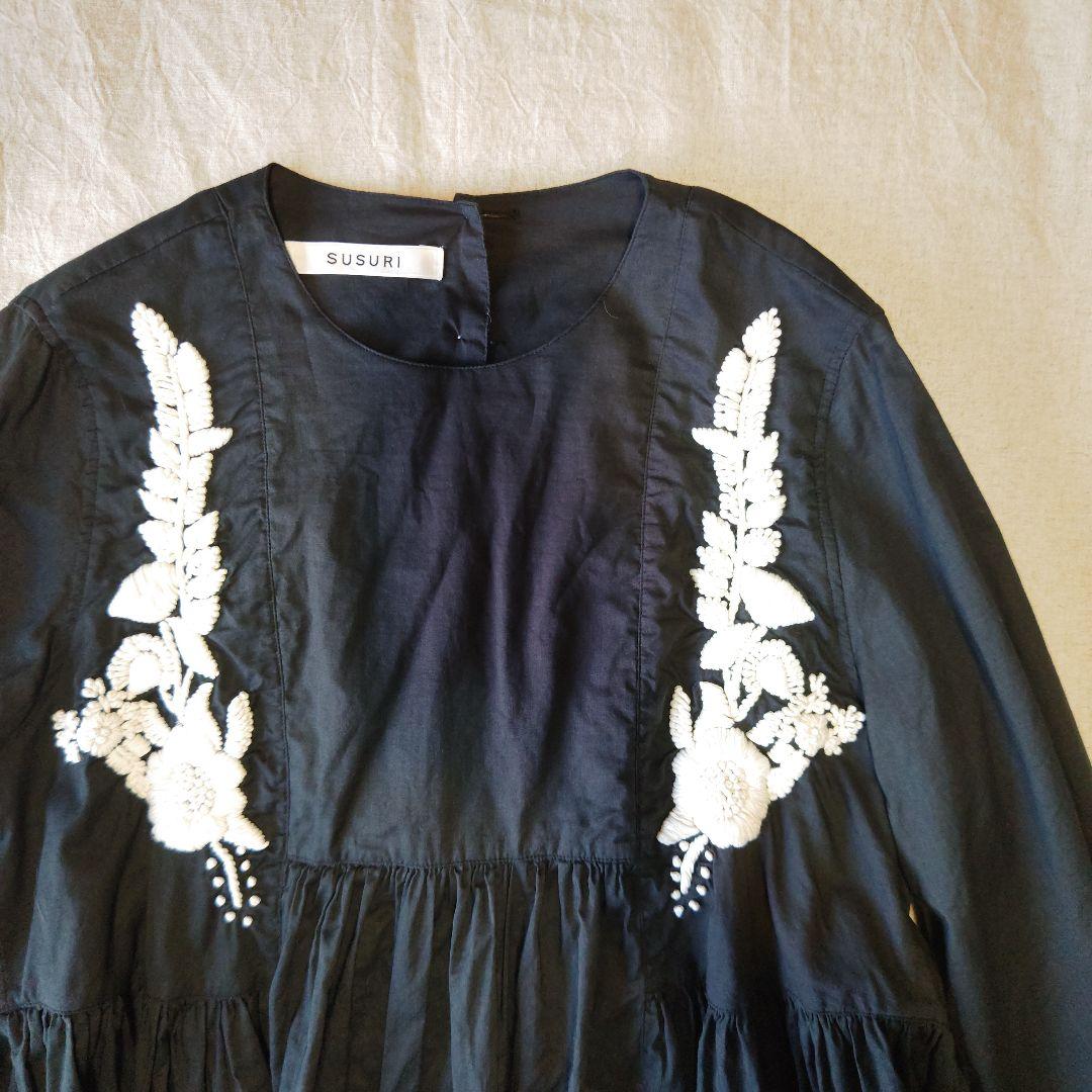 susuri ススリ リヴブラウス ギャザー 刺繍