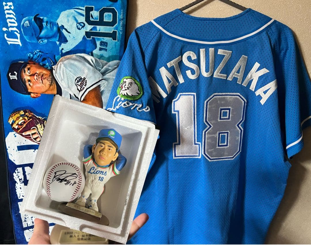 【レア】ライオンズ松坂大輔セットメッシュユニ直筆サインボール　フィギュア　タオル