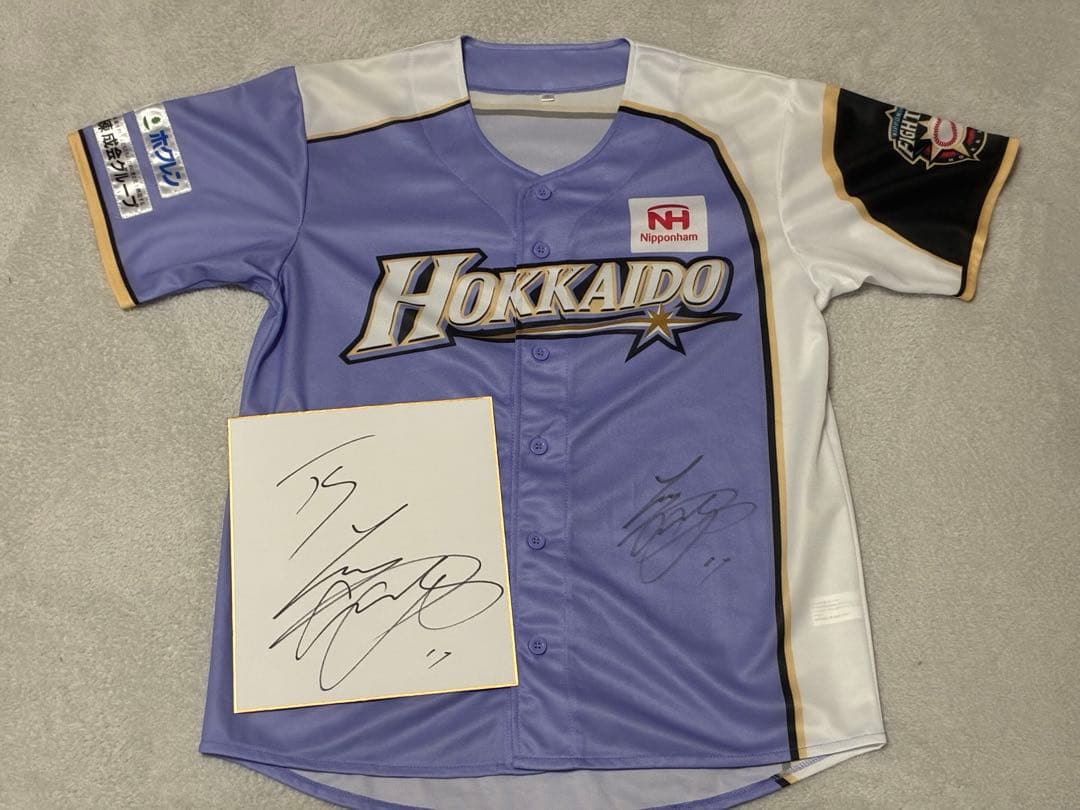 大谷翔平選手直筆サインユニフォームとサイン色紙