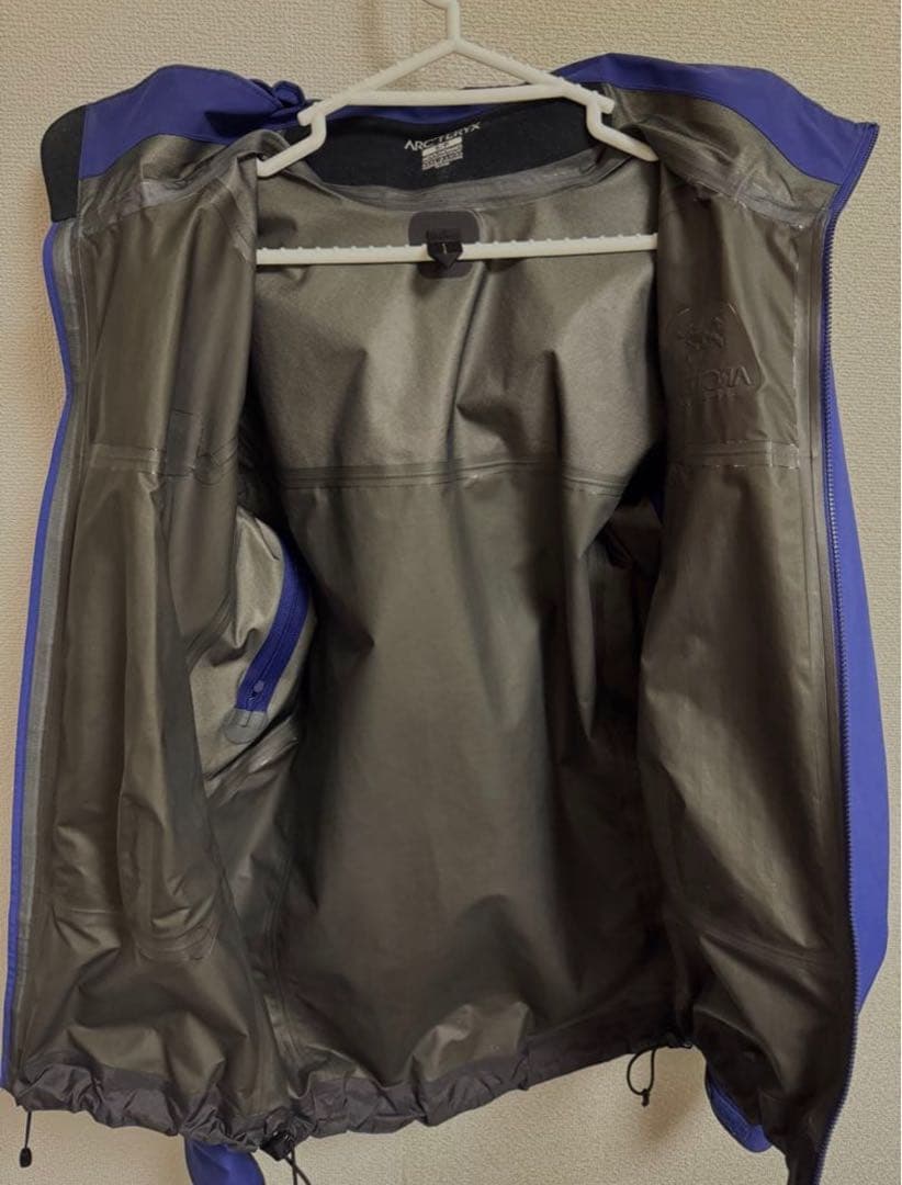 ARC'TERYX ナイロンジャケット 青