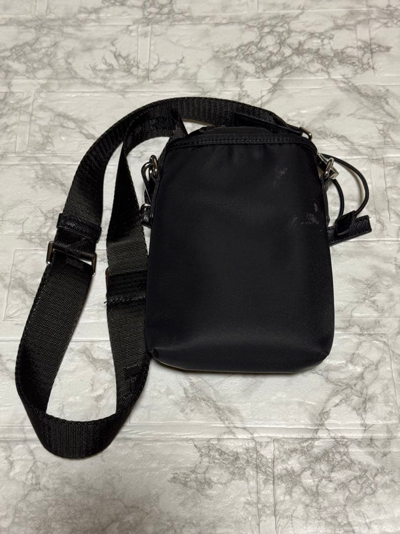 ✨超美品✨PRADA スマートフォンケース ショルダーバッグ　jsk