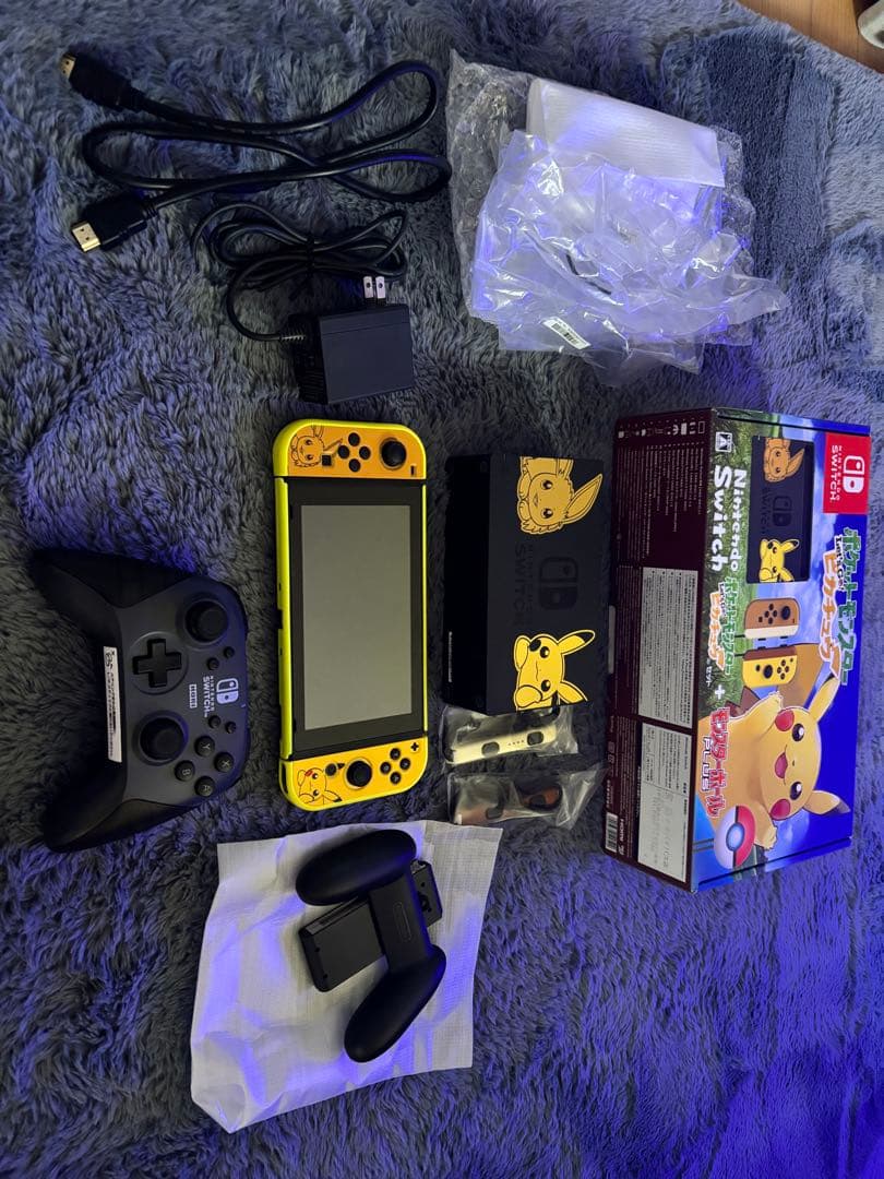 ⭐️Nintendo Switch 本体　Let's Go! ピカチュウセット⭐️