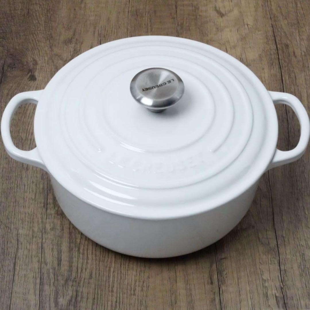 【美品】LE CREUSET　シグニチャーココット ロンド ホワイト　20cm