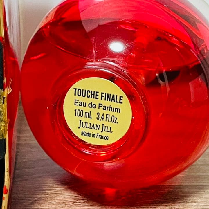 julian jill touche finale 香水