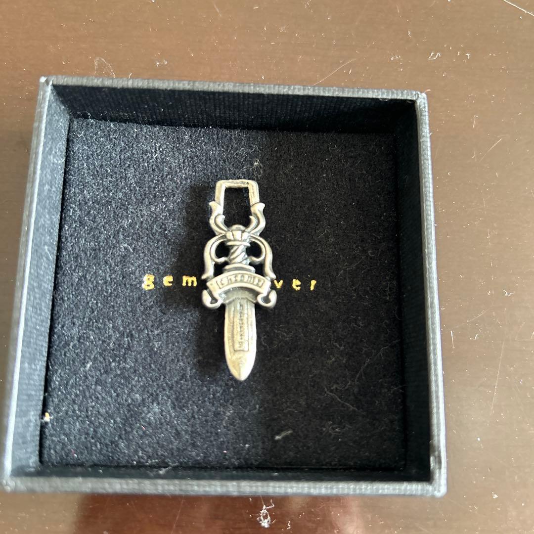 【CHROME HEARTS】シルバーダガー　ジップ　ペンダントトップ