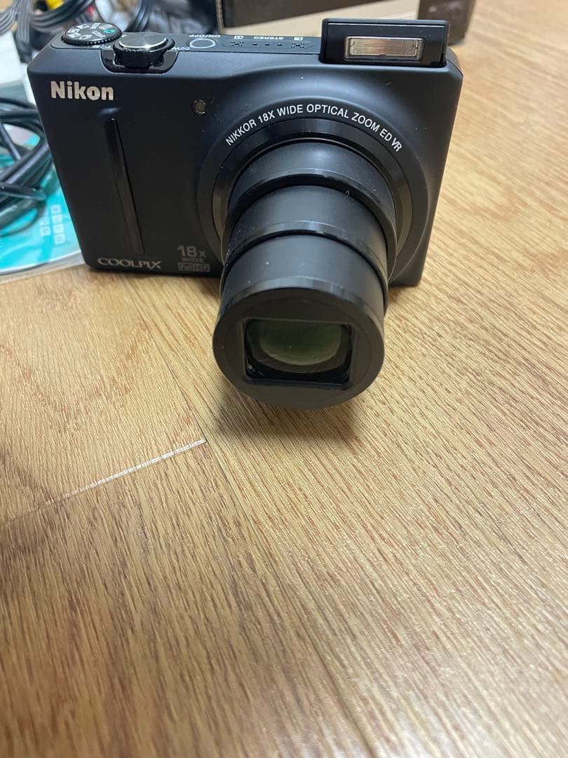 c*m様 Nikon COOLPIX S9100 本体と付属品