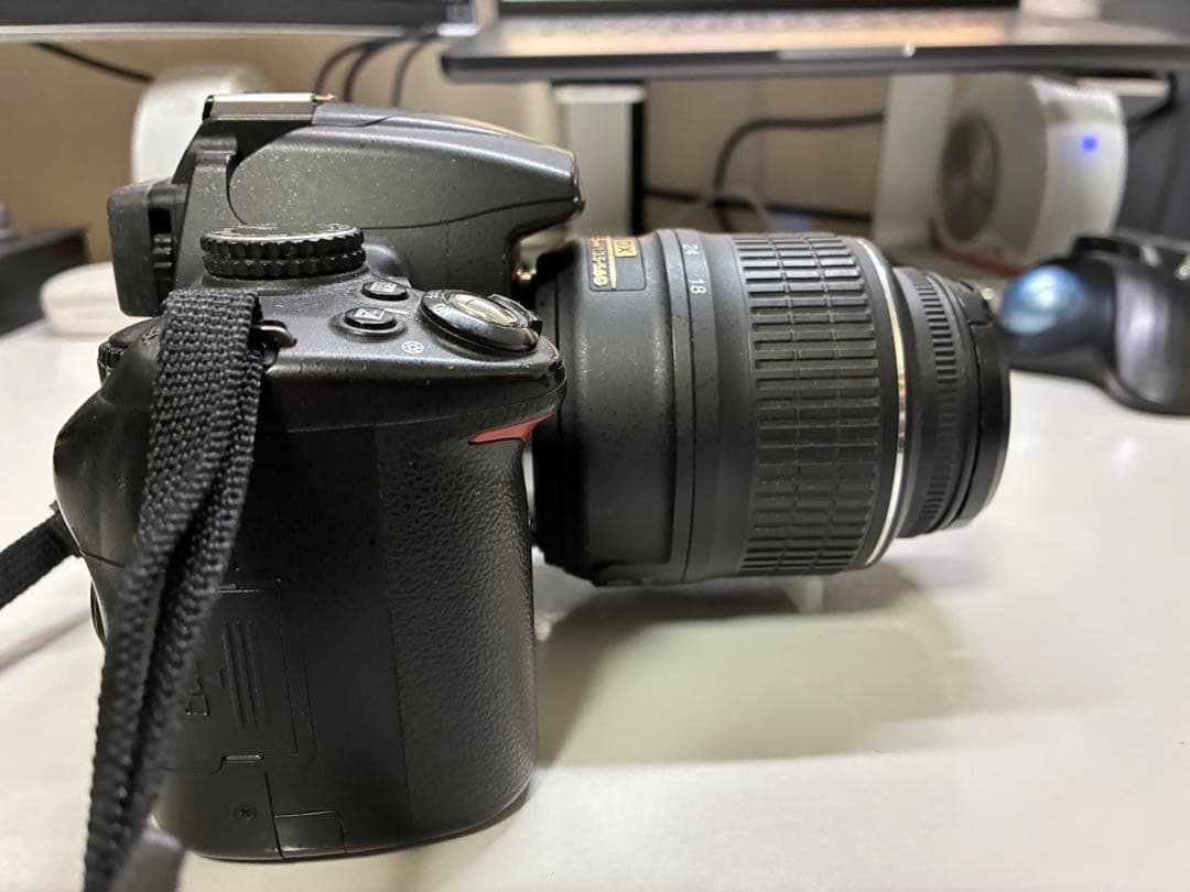 Nikon D5000 デジタル一眼レフカメラ