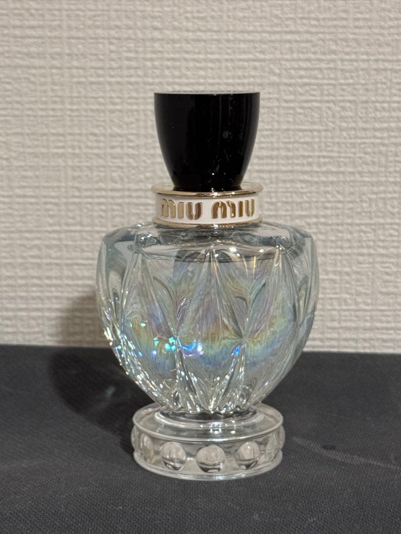 miumiu ツイスト オードマグノリア オードパルファム 100ml
