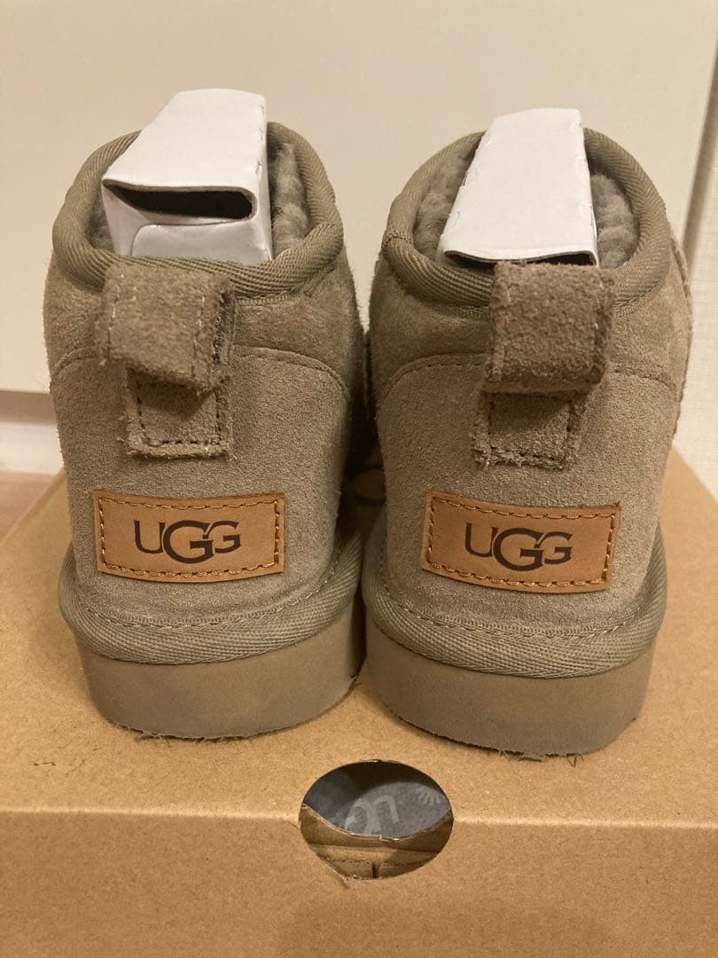 UGG クラシック ウルトラ ミニブーツ 37