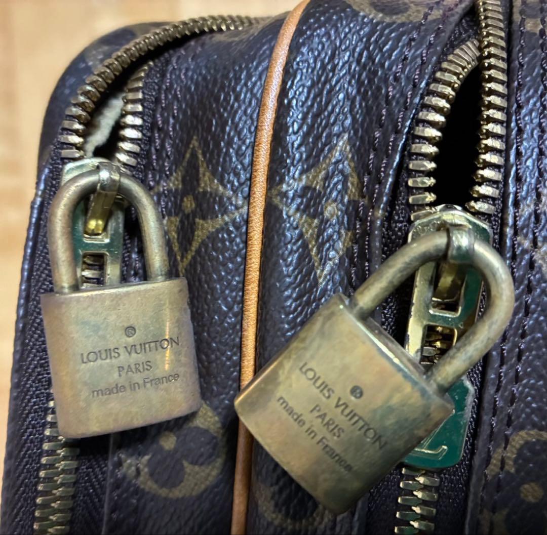 LOUIS VUITTON モノグラムバッグ