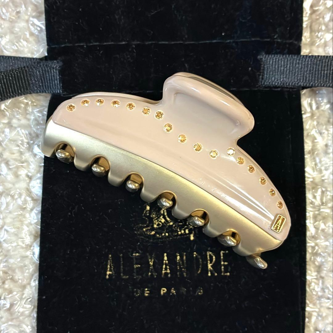 アレクサンドルドゥパリ　ヴァンドームクリップ　M ベージュ　ストーン付き