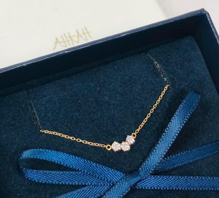 AHKAH　トレスダイヤネックレス　 K18YG ダイヤモンド0.10ct