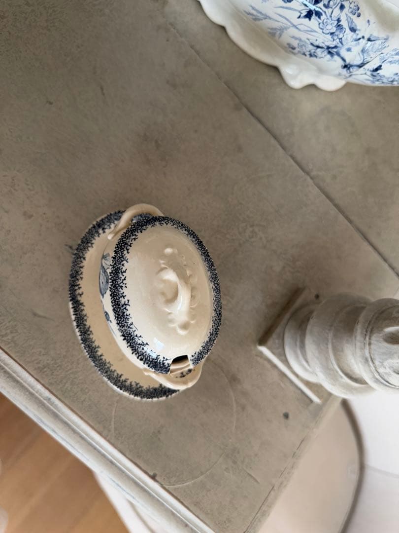 フランスアンティークエミールブルジョワベリー柄の小さなムタディエマスタード入れ