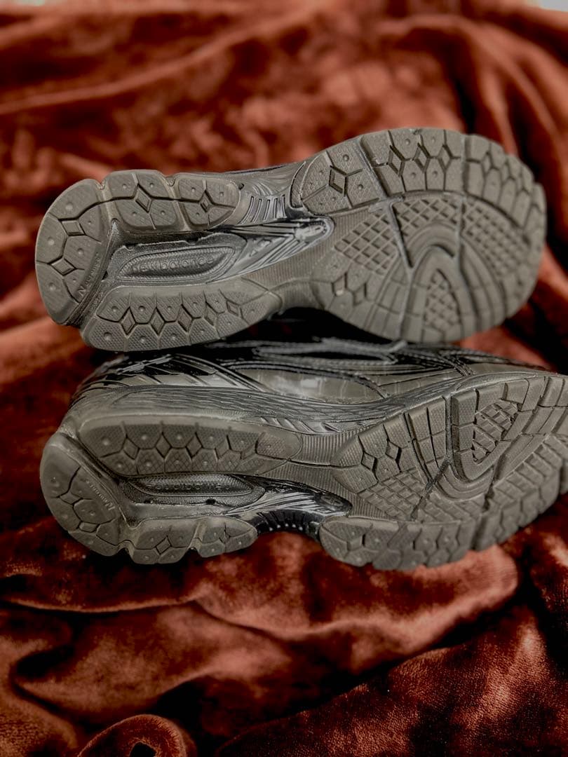 NEW BALANCE 1906Lブラックエナメル24cm SALE