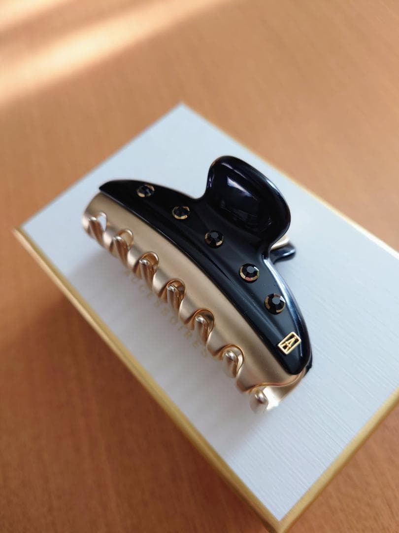 アレクサンドルドゥパリ ブラック大粒スワロフスキー ヴァンドーム