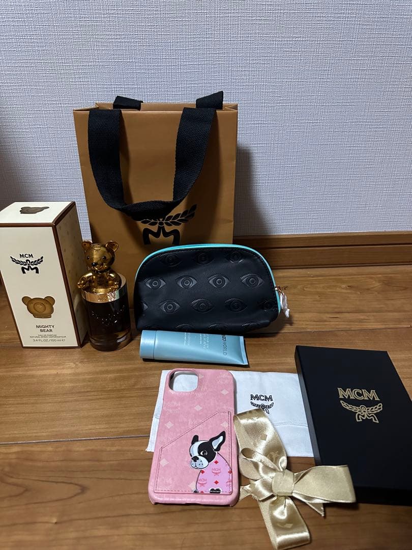 Mcm香水とオマケ♡