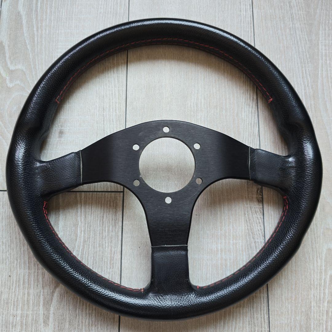 momo ステアリング　チューナー32Φ　中古