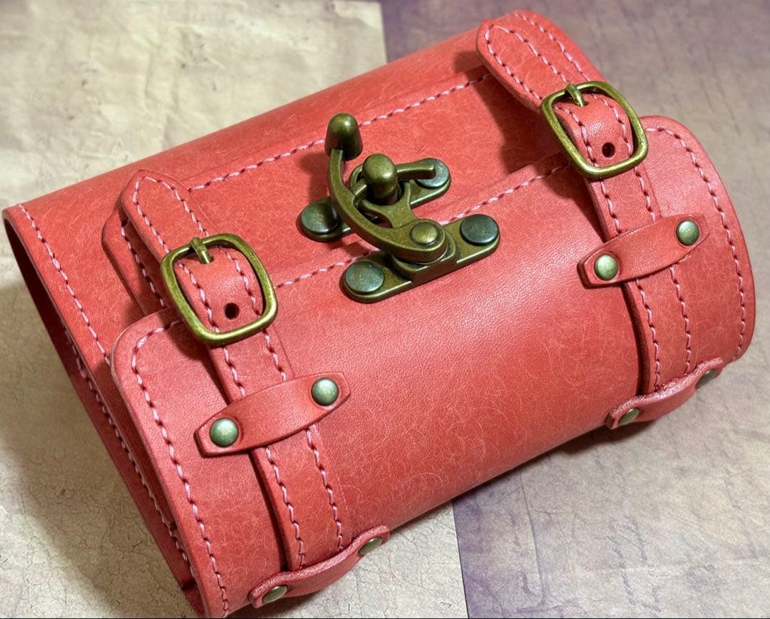 イタリアンレザー　パスポートサイズ　トラベラーズノート カバー　アンティーク調