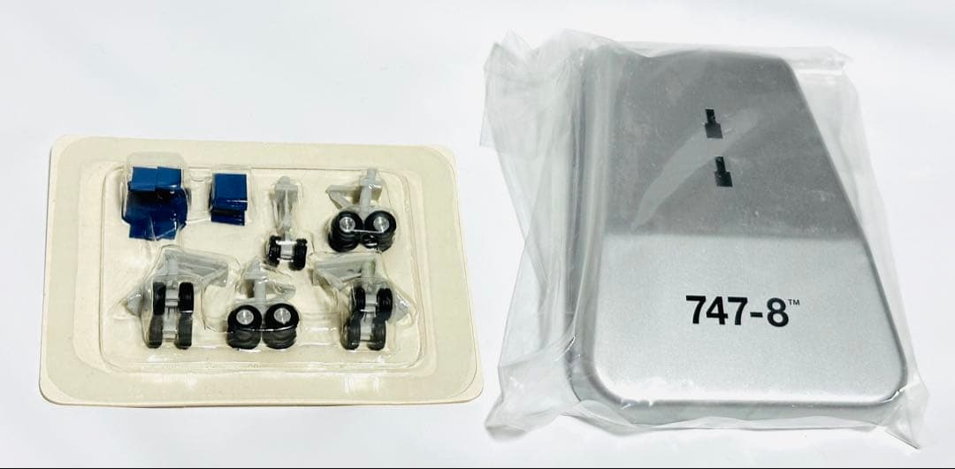 hogan 1/200 B747-8 ボーイングハウスカラー