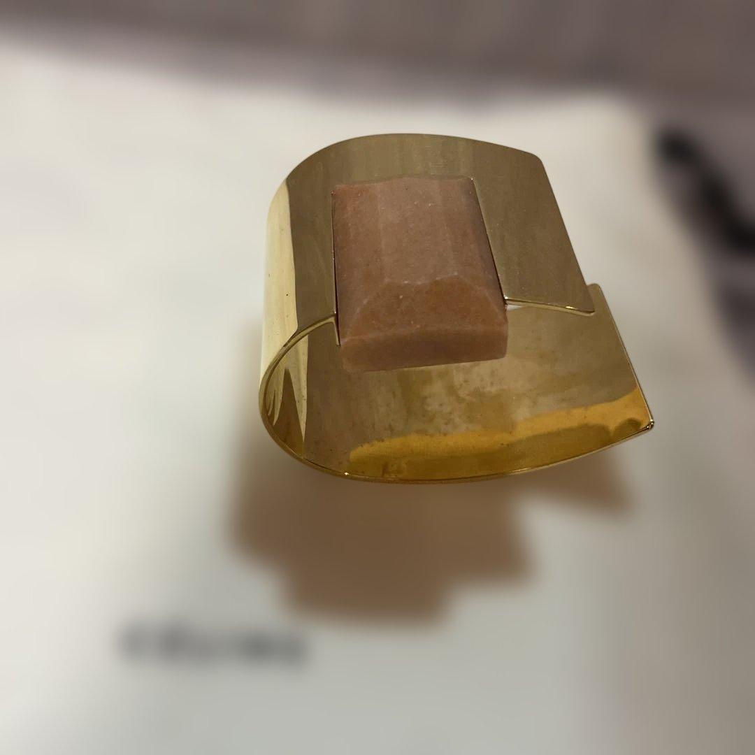 CÉLINE モダン ゴールドバングル　さストーン