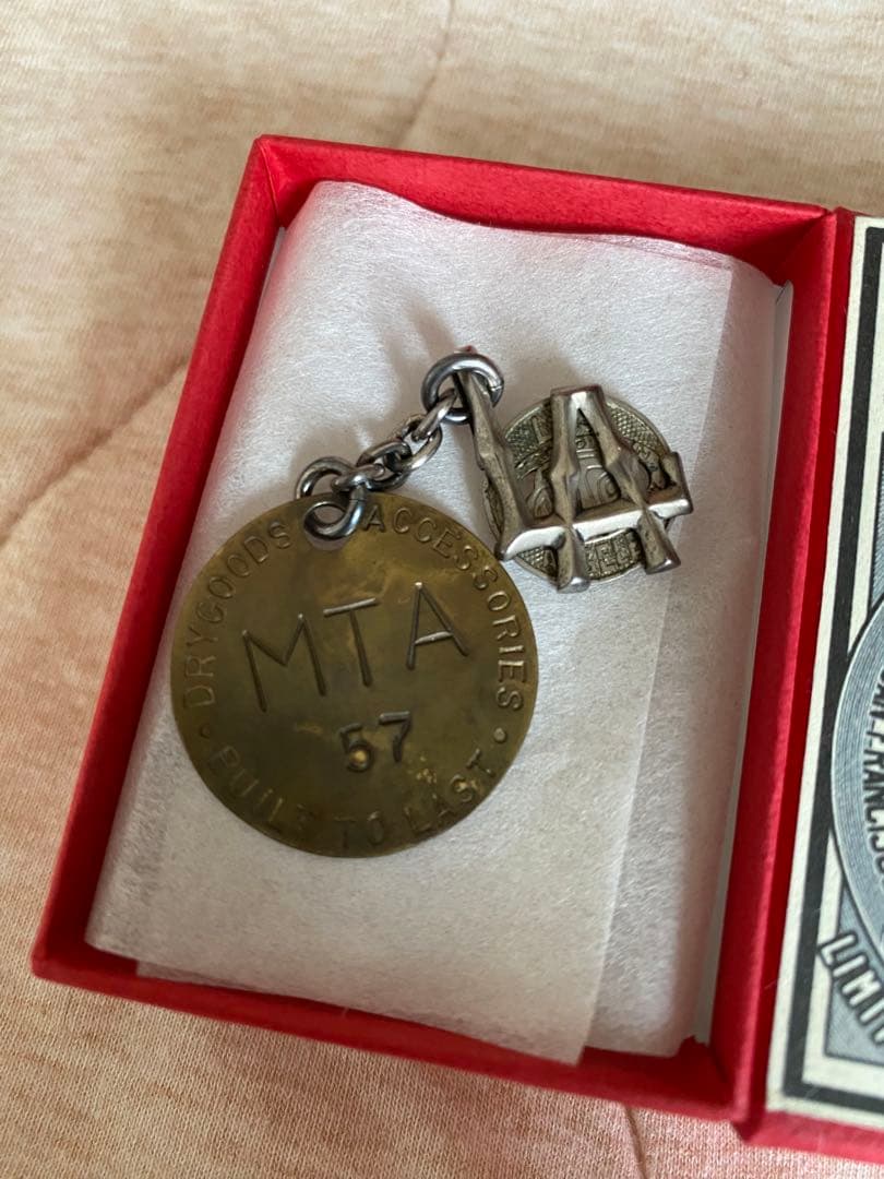 バーンストーマーズ　ラペルピン　おまけ付き