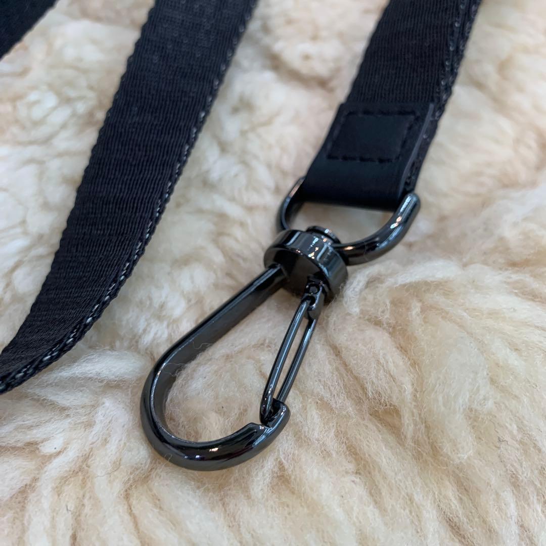 ☆新品同様☆MONCLER GENIUS ネックストラップ ロゴ 黒ｘ白