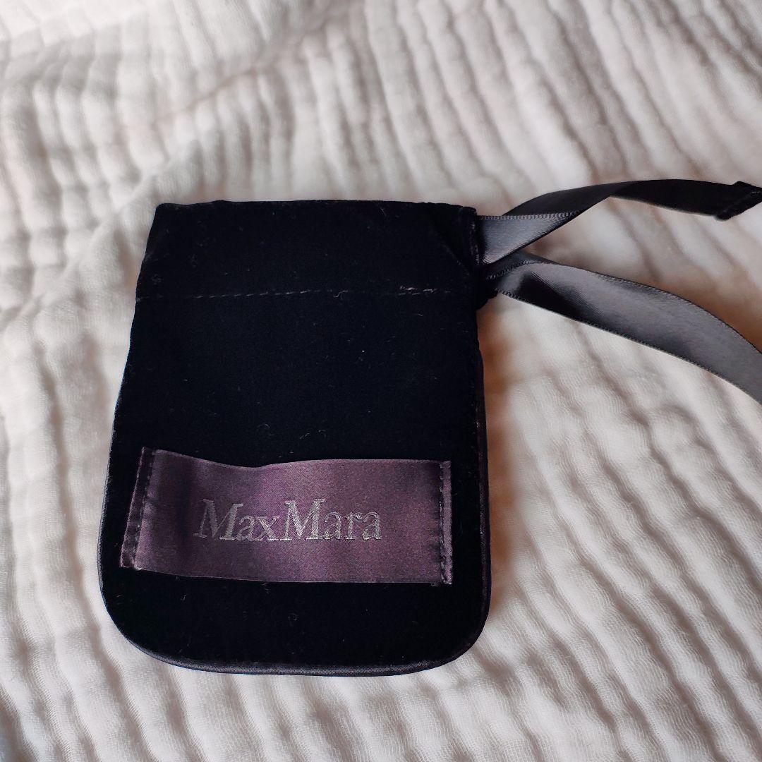 特別SALE✨MaxMara 大人気✨Mブローチ 新色マスタード