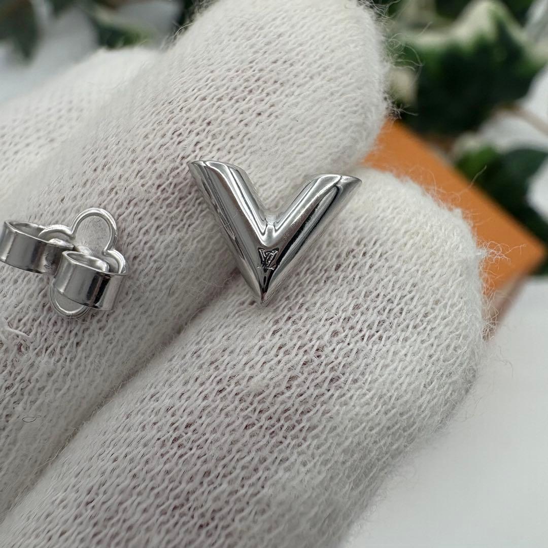 ルイヴィトン　エセンシャル V　ピアス　シルバー　片耳