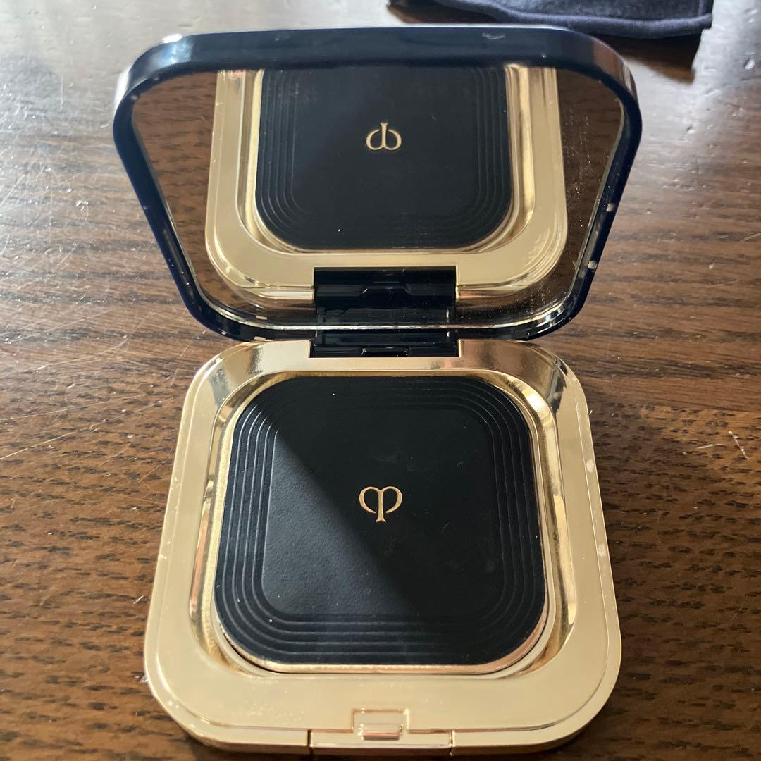 24時間以内配送 プードルコンパクトエサンシエルn クレドポーボーテ